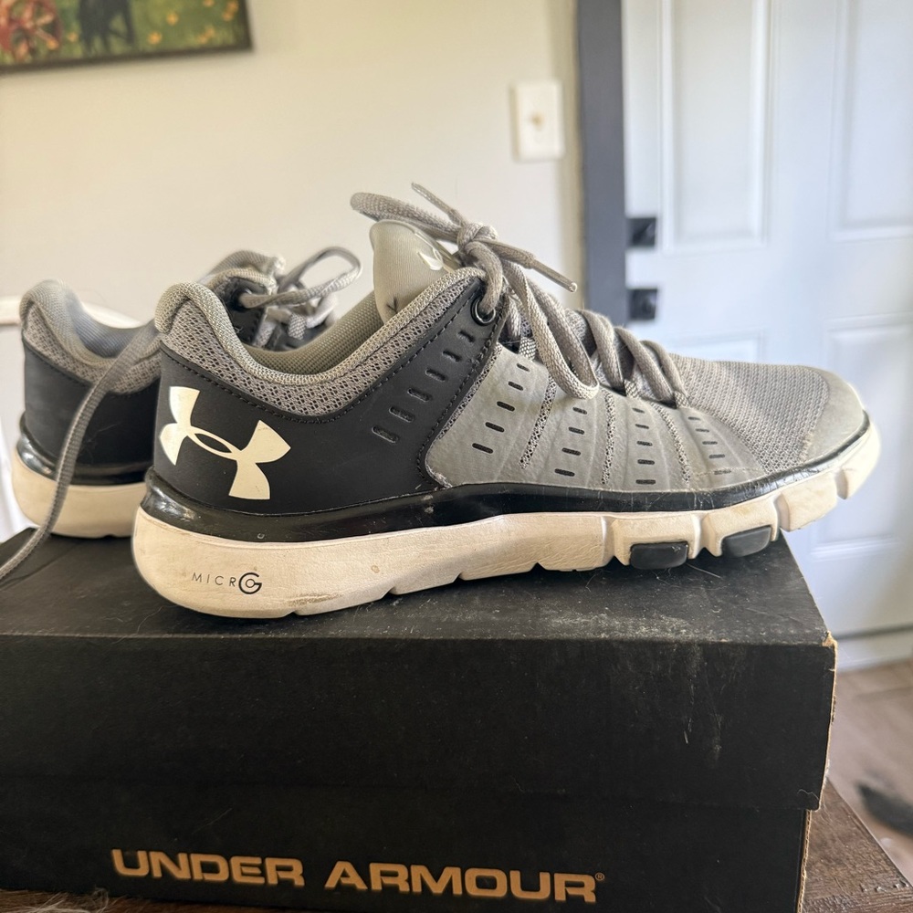 Under Armour Micro G Limitless TR2 TM in Gray